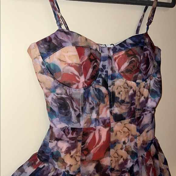 Floral Patterned dropwaist Mini Dress - Picture 3 of 8